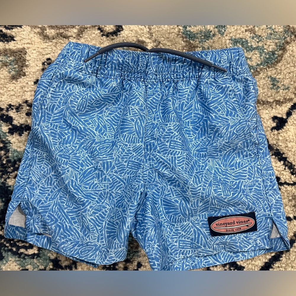 Boys vineyard vines bathing suit size 3t
